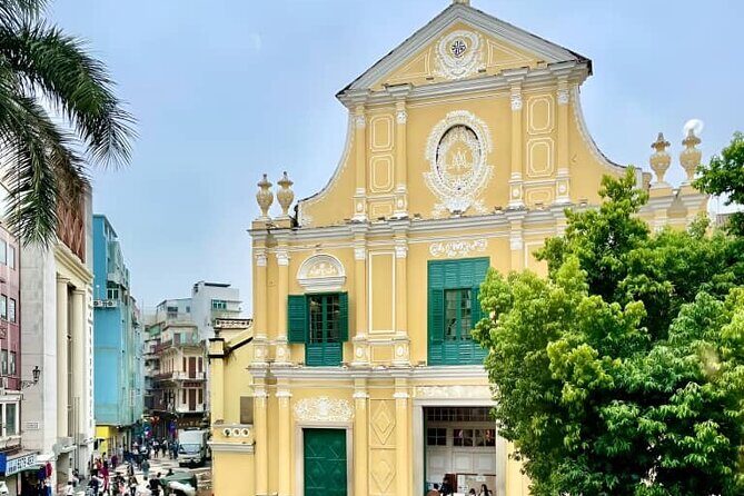 Macau Tour luxury MPV limousines pick up from Hong Kong - Pricing and Value