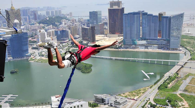 Macau Tower Skyjump - From Level 61 to the tower base