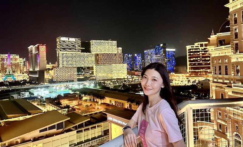 Macau Zipcity - Asia Pacific first urban zipline attraction - Who should book ZIPCITY?