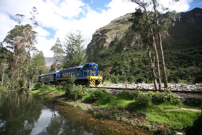 Machu Picchu and Huayna Picchu by Train (2 Days) - Climbing Huayna Picchu