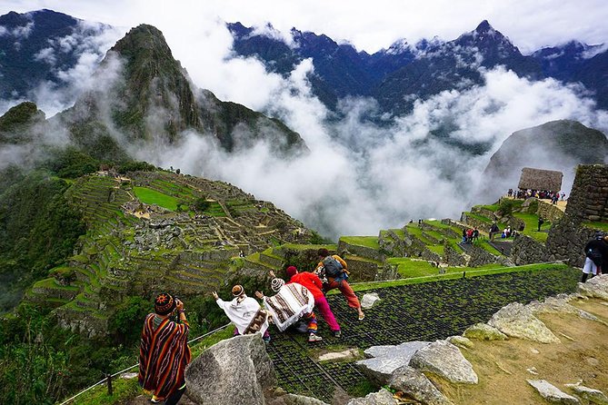 Machu Picchu Day Trip / Machu Picchu Full Day Small Group Tours. - Date and Travelers