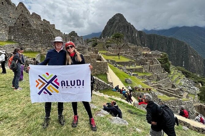Machu Picchu Full Day by Aludi Travel - Meeting and Pickup