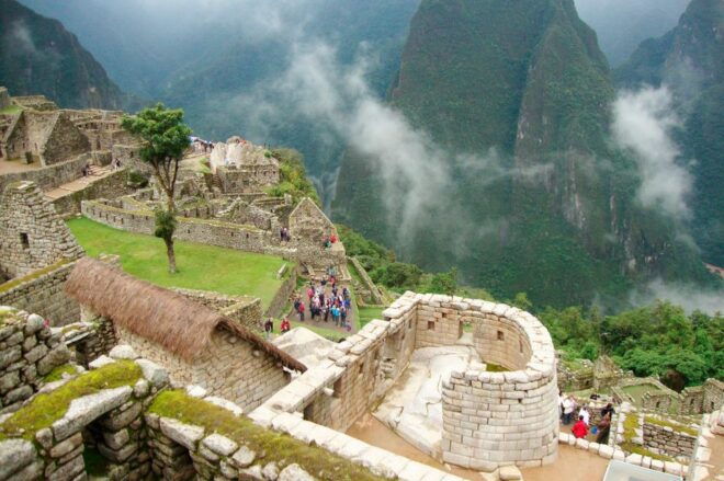Machu Picchu: Local Guide in Machu Picchu Private and Group - Booking Details
