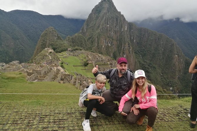 Machu Picchu Private Tour From Cusco With Lunch and Transfers - Meeting and Pickup