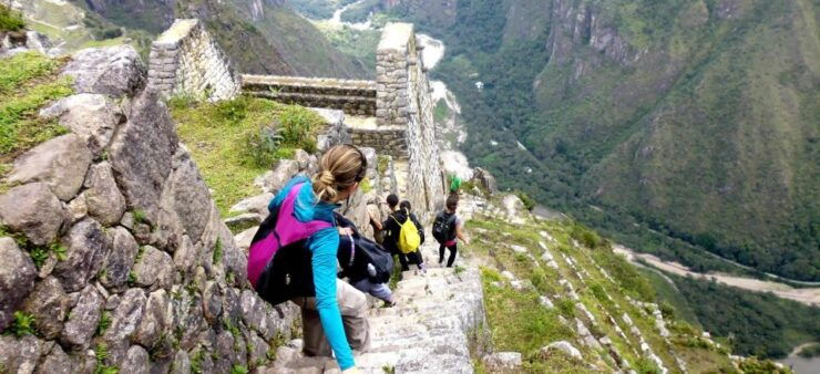 Machu Picchu Tour Huayna Picchu Mountain - Multilingual Live Tour Guides