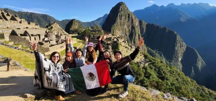 Machupicchu 2 Days With Return Train - Experience Highlights