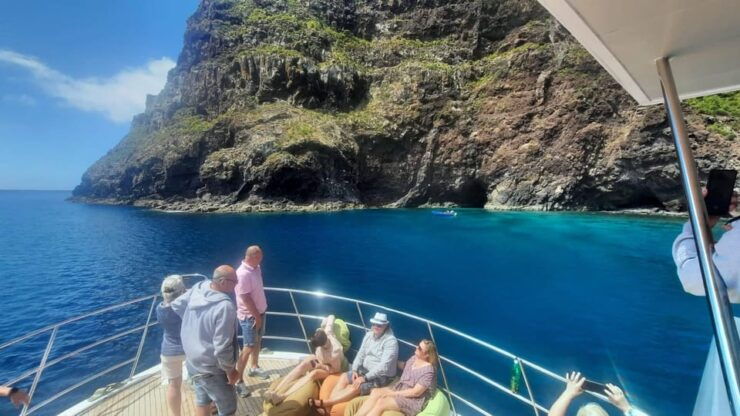 Madeira: Boat Trip With Lunch, Drinks, and Hotel Transfer - Itinerary and Experience