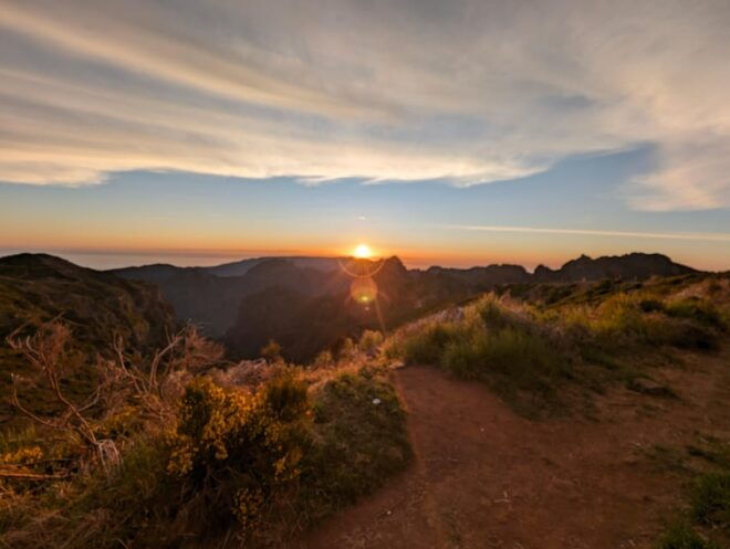 Madeira: Pico Do Arieiro Sunset Tour With Dinner and Drinks - Dinner Menu