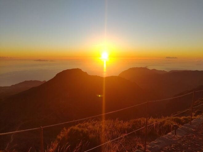 Madeira: Pico Ruivo Guided Sunrise Hike With Hotel Pickup - Review Summary