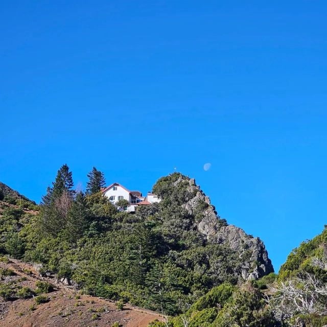 Madeira: PR1.2: Pico Ruivo Hiking Trail by Overland Madeira - Highlights of the Trail
