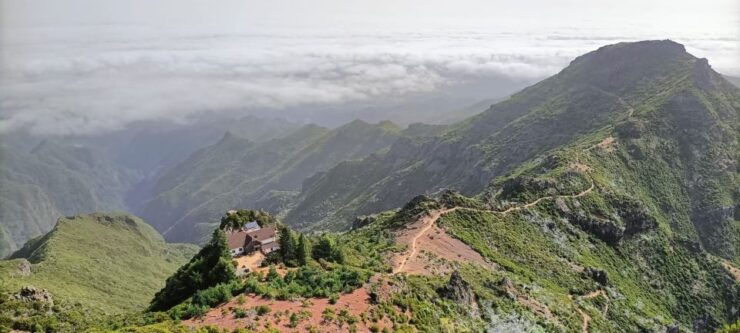 Madeira: Shuttle for Sunrise Hike at Pico Do Arieiro - Activity Details