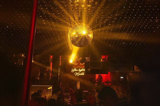 Madness tour bar crawl Playa del carmen open bar - Good To Know