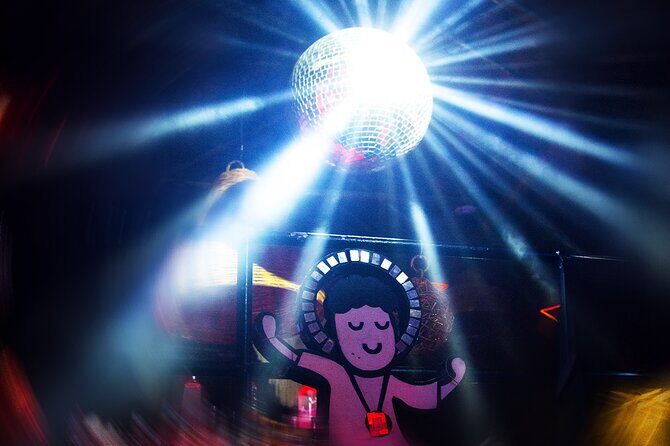 Madness tour bar crawl Playa del carmen open bar - Who Should Consider This Tour?