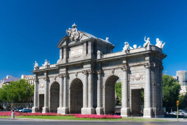 Madrid: 4-Hour Bus Tour With Royal Palace Admission - The Sum Up