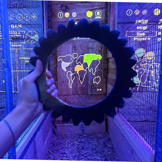 Madrid Atocha : Interactive Axe Throwing 2h - Booking and Pricing