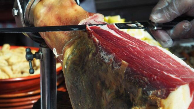 Madrid Audioguide - Travelmate App for Your Smartphone - Inclusions in the Madrid Audioguide Package