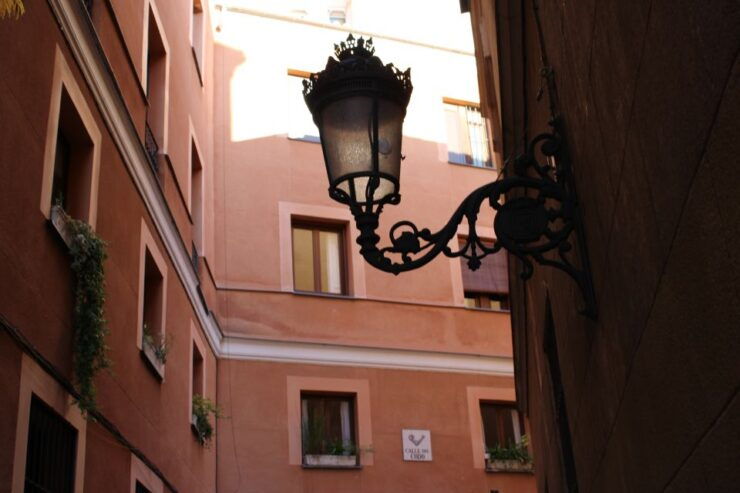 Madrid: Austrias Ancient Quartier and City Highlights - Tour Details