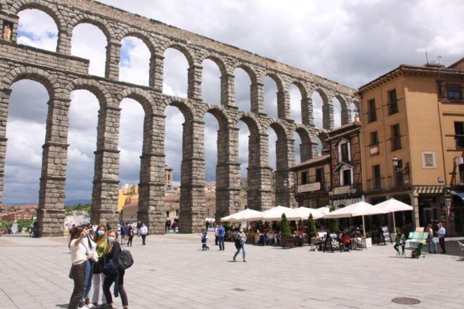 Madrid: Avila and Segovia Day Trip With Tickets to Monuments - Detailed Description of the Tour
