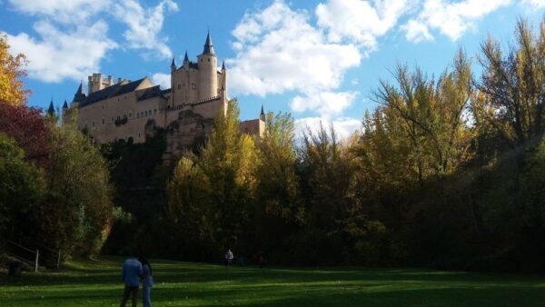 Madrid: Avila and Segovia Day Trip With Tickets to Monuments - Exploring Segovias Landmarks