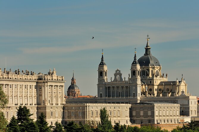 Madrid Big Bus Night Tour - Meeting and Pickup