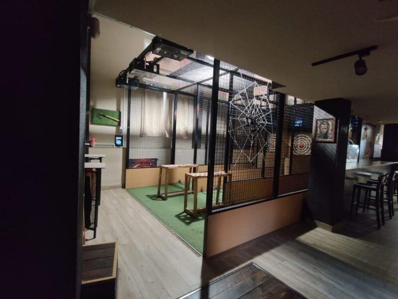 Madrid Center: AXE THROWING - Good To Know