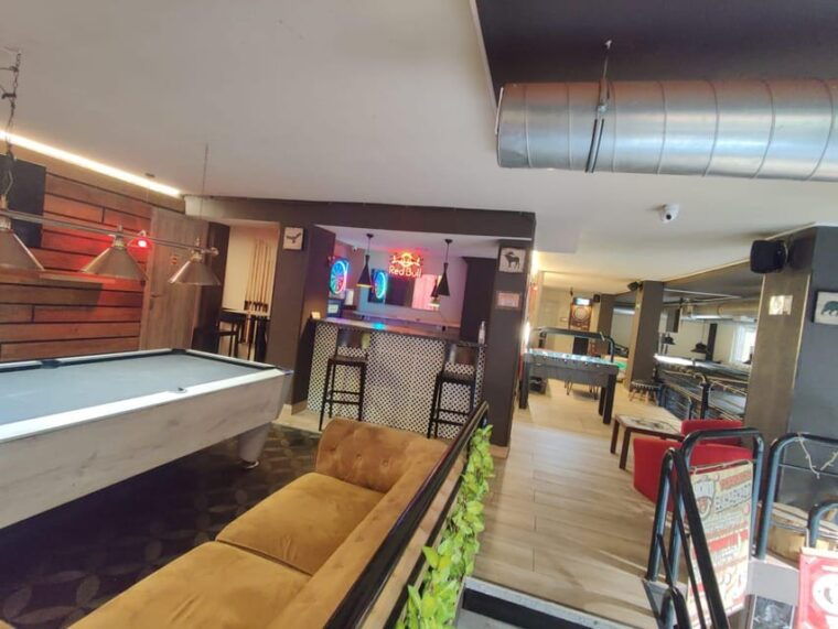 Madrid Center: AXE THROWING - Experience the Thrill of Axe Throwing
