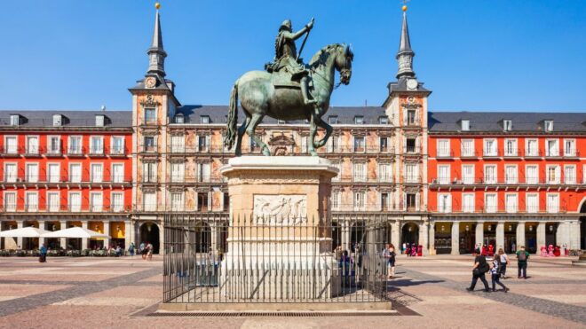 Madrid: City Exploration Game and Tour on Your Phone - Frequently Asked Questions