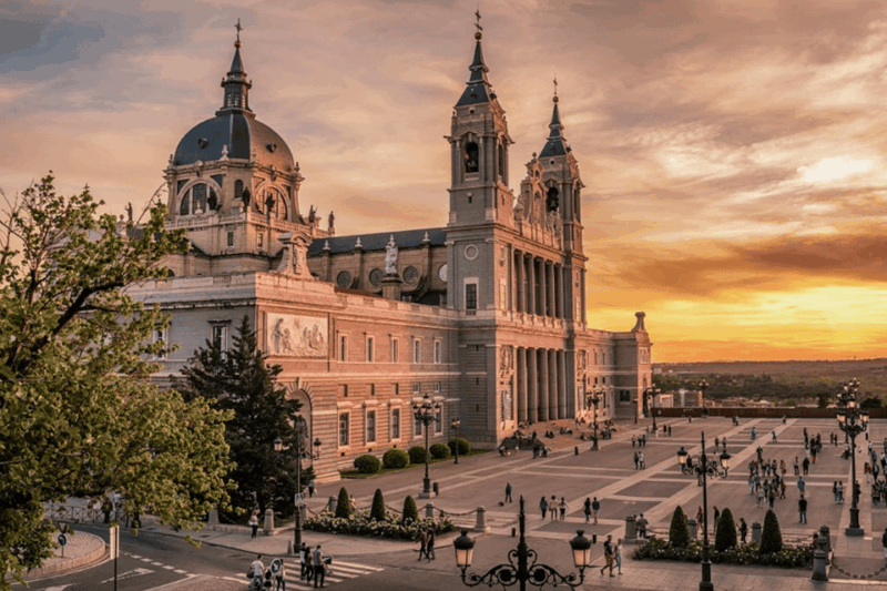 Madrid: City Highlights Guided Walking Tour - Good To Know