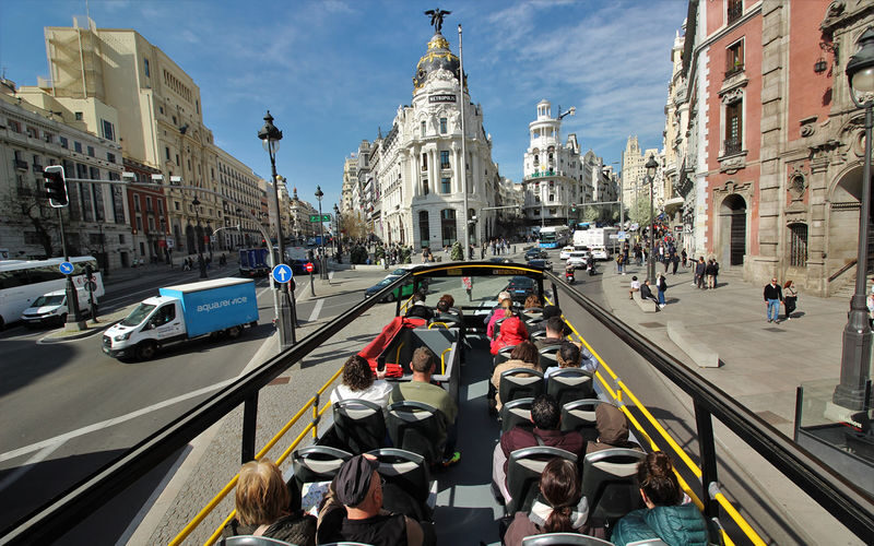 Madrid City Tour Hop On Hop Off - Start with the bus, but check the format