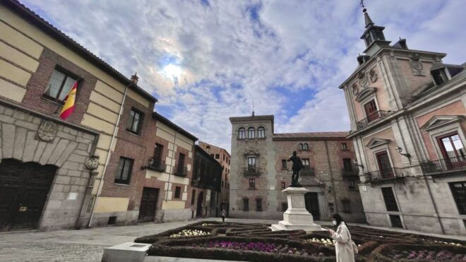 Madrid: City Walking Tour & Royal Palace Skip-the-Line Tour - Customer Reviews