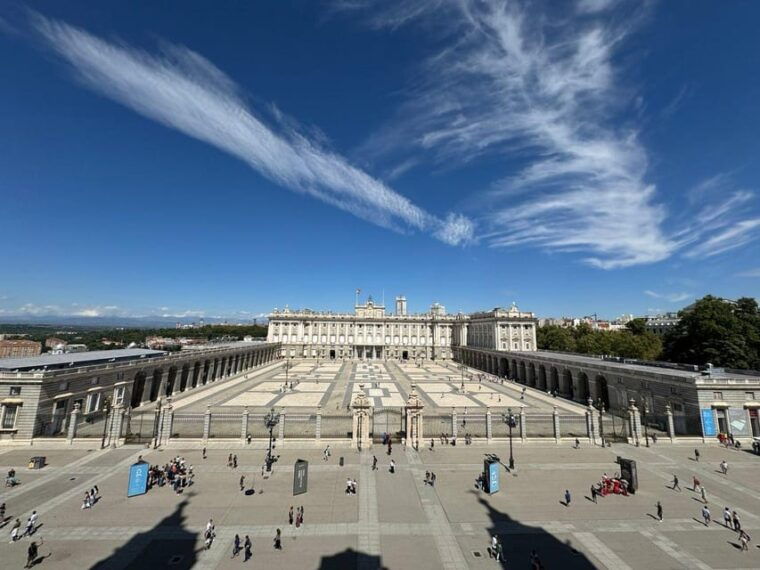 Madrid: Dark Legends and Mysteries Guided Walking Tour - Dark Legends and Mysteries of Madrid
