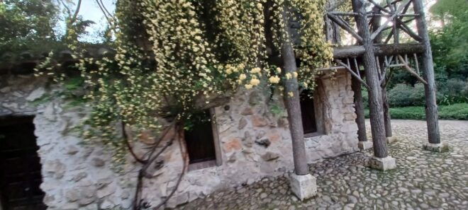 Madrid: El Capricho Park Tour - Park Description