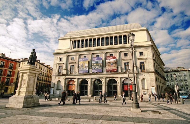 Madrid Evening Tour with Flamenco Show and Optional Tapas - What the price buys