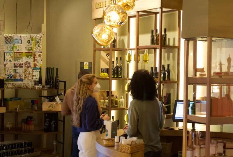 Madrid: Extra Premium Virgin Olive Oil Tasting with Aperitif - The Art of Tasting and Learning