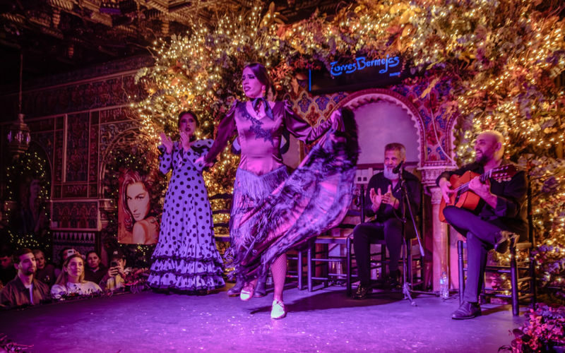 Madrid: Flamenco Show at Torres Bermejas Ticket - Inside Torres Bermejas, a Granada-inspired stage