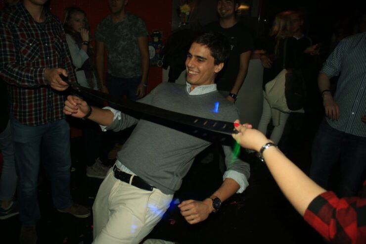 Madrid: Guided Bar Crawl With Drinks and Nightclub Entry - Itinerary and Activities
