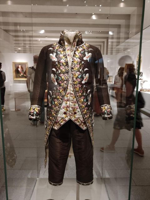 Madrid: Guided Tour of the Royal Collections Gallery - Whats Included