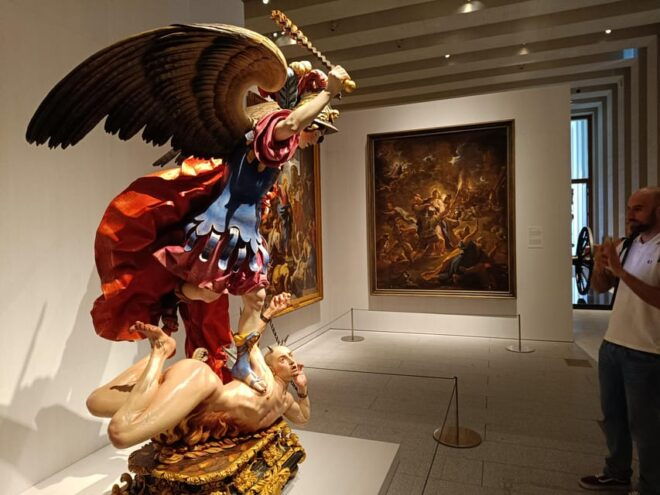 Madrid: Guided Tour of the Royal Collections Gallery - Accessibility