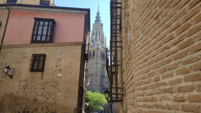 Madrid: Guided Tour to Toledo & Madrid Panoramic Bus - Getting to the Meeting Points