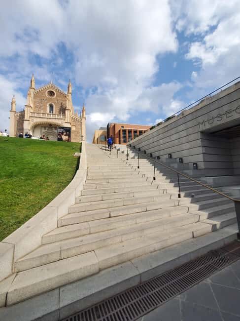 Madrid: guided visit of the Prado Museum with a native Italian-speaking tour guide - Why This Tour Stands Out