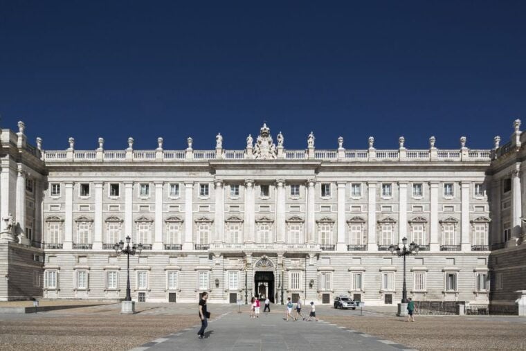 Madrid Highlights + Entrance to Prado Museum - Bus Tour of Significant Sites