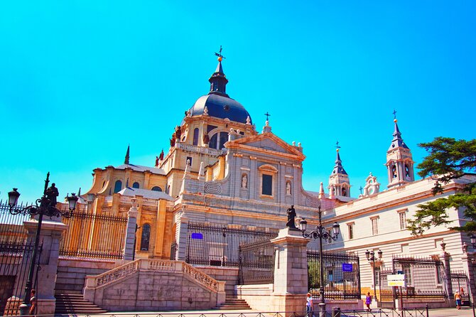 Madrid Highlights Self Guided Scavenger Hunt and Walking Tour - Mobile App Usage