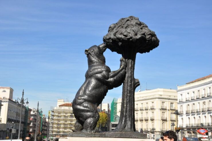 Madrid: Historical Center 2.5-Hour Guided Walking Tour - Highlights and Landmarks Covered