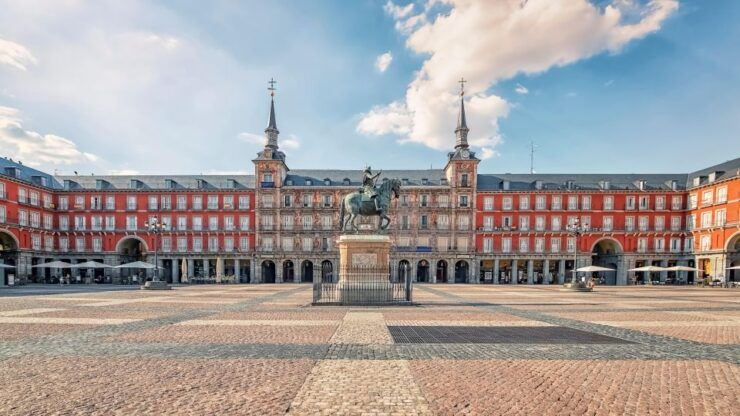 Madrid: Historical Walking-Tour Made to Measure - Meeting Information