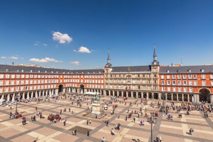 Madrid: History, Bites & Sips – An Intimate Tour Since 2018 - Plaza De La Villa