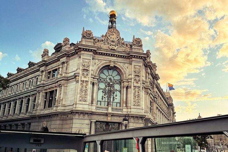 Madrid Hop-On Hop-Off Bus - Who should book this Madrid bus tour?