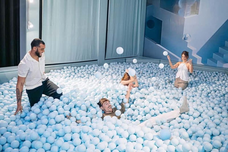 Madrid: IKONO Entry Ticket - The Human Touch: Staff and Group Experience