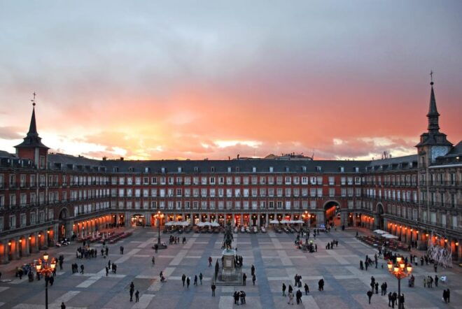 Madrid in a Nutshell a Self-Guided Audio Tour in English - Audio Tour Features