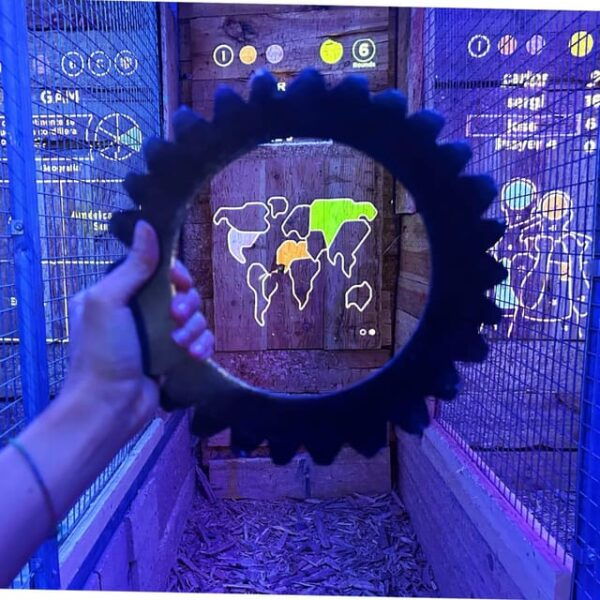 Madrid: Interactive Axe Throwing 2h - Team Building Opportunities