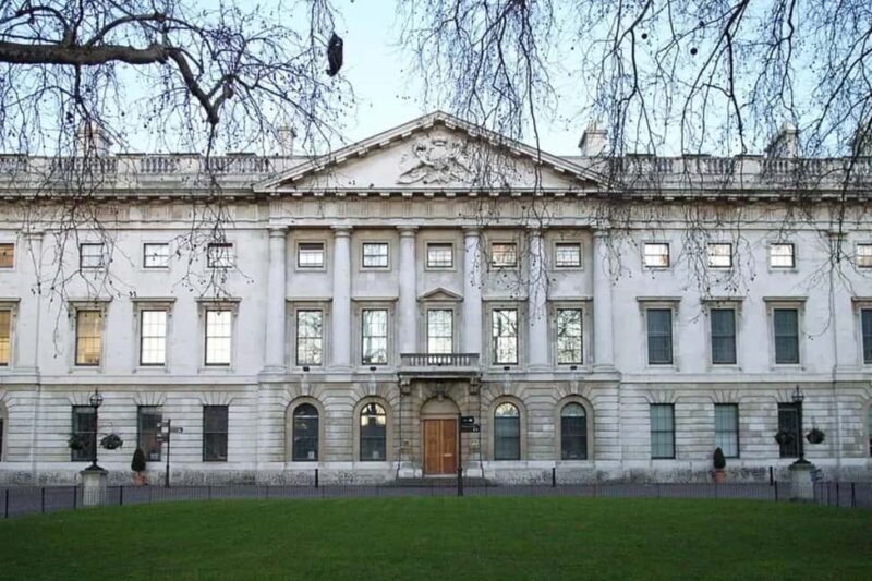 Madrid: La Casa de Papel Filming Locations Walking Tour - Additional Practical Tips